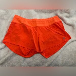 Oiselle size 8 roga running shorts